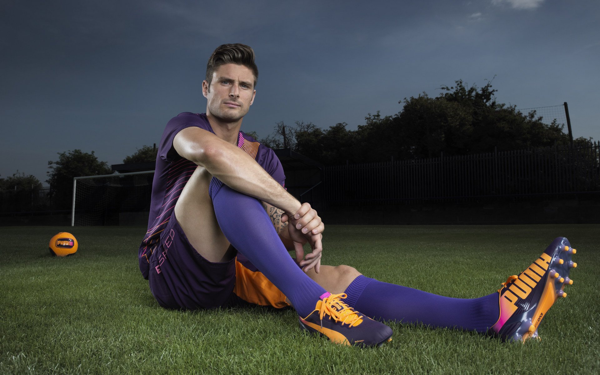 No!右腹股沟拉伤啊!这可是湖人的核心巨头,右腹股沟拉伤怎么治疗